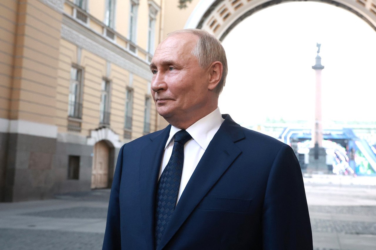 Путин пригласил лидеров стран на первый российско-арабский саммит МОСКВА, 17 мая, ФедералПресс. Президент России Владимир Путин пригласил лидеров всех стран Лиги арабских государств на первый российско-арабский саммит, который состоится 15 октября. Об этом говорится в телеграмме главы государства, опубликованной на сайте Кремля по случаю открытия 34-го саммита ЛАГ. Подробнее