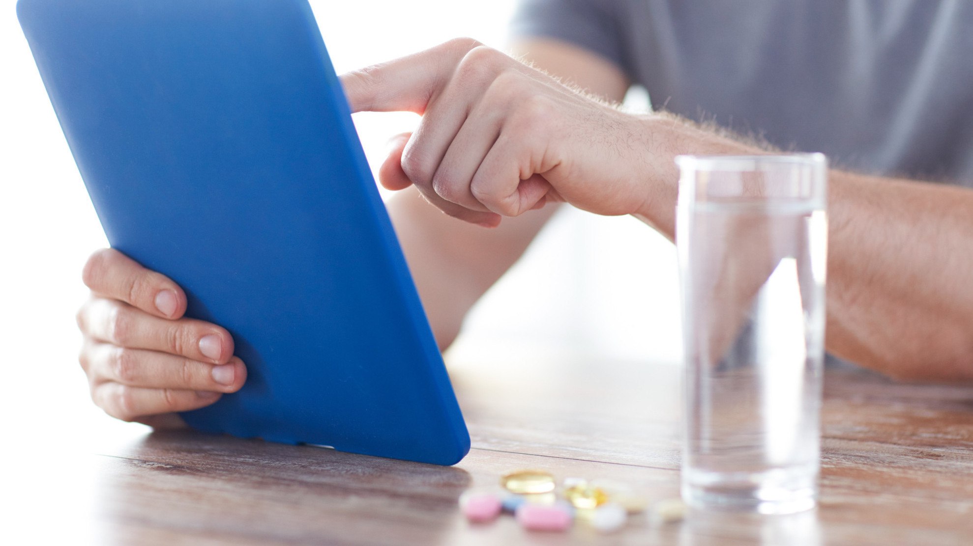 Маркетплейс Ozon скрыл с витрины ряд ветеринарных препаратов на фоне сообщений о массовых отравлениях подростков В компании заявили о проведении повторной проверки Подробнее   clck ru 3REQqW Фармвестник Регуляторика