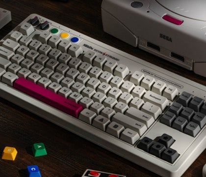 8BitDo представила клавиатуру Retro Keyboard к 30-летию SEGA Saturn с богатым комплектом  Ассортимент бренда 8BitDo продолжает пополняться новыми товарами для геймеров. Компания представила еще одну клавиатуру. На этот раз дизайн вдохновлен домашней игровой приставкой SEGA Saturn, которая вышла в 1994 году. Клавиатура называется Retro Keyboard — Saturn 30th Anniversary Edition.  Читать далее