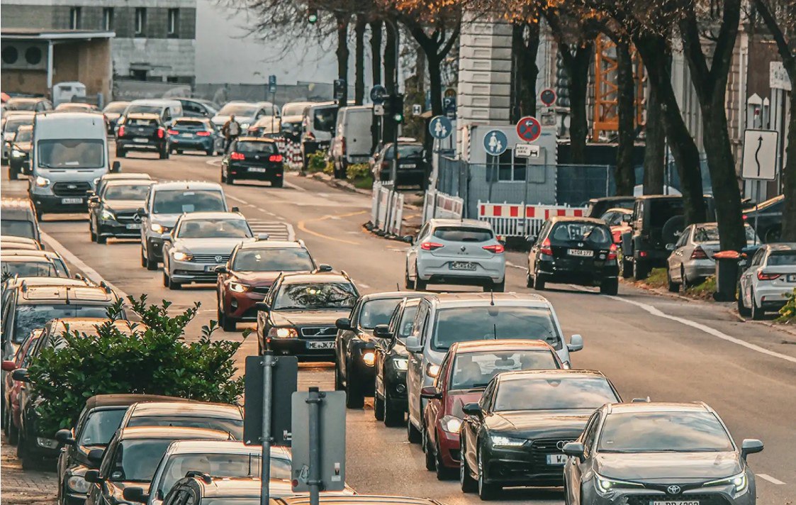 В последние годы цены на новые автомобили в Германии растут быстрее чем заработная плата Это усугубило кризис стоимости жизни и сделало их недоступными для рабочего класса www ridus ru n 728645 ridusnews