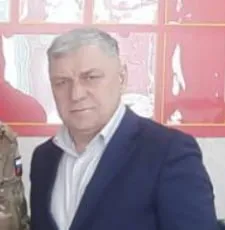 Ширин Омаров на фото назначен временно исполняющим полномочия главы Рутульского района Соответствующий указ подписал глава Дагестана Сергей Меликов Ранее Ширин Омаров занимал должность заместителя главы района напоминает АГИП РД Ранее районом руководил Давуд Сулейманов полномочия которого решением Верховного суда РД были досрочно прекращены в связи с утратой доверия Сулейманов намерен добиваться отмены этого решения в кассационном порядке Подписаться на Черновик 2 0 Обратная связь chernovik 1 bot