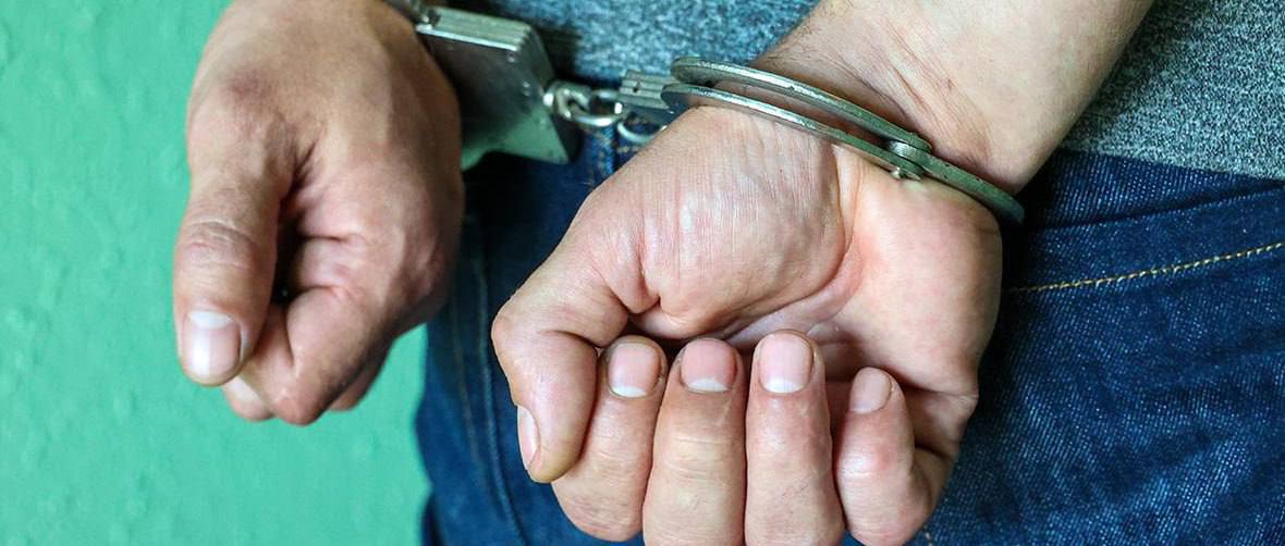 В Дагестане задержали шесть человек за подготовку нападения на полицейских Они создали в Махачкале террористическое сообщество чтоб убить полицейских Довести свой преступный умысел до конца они не смогли их задержали