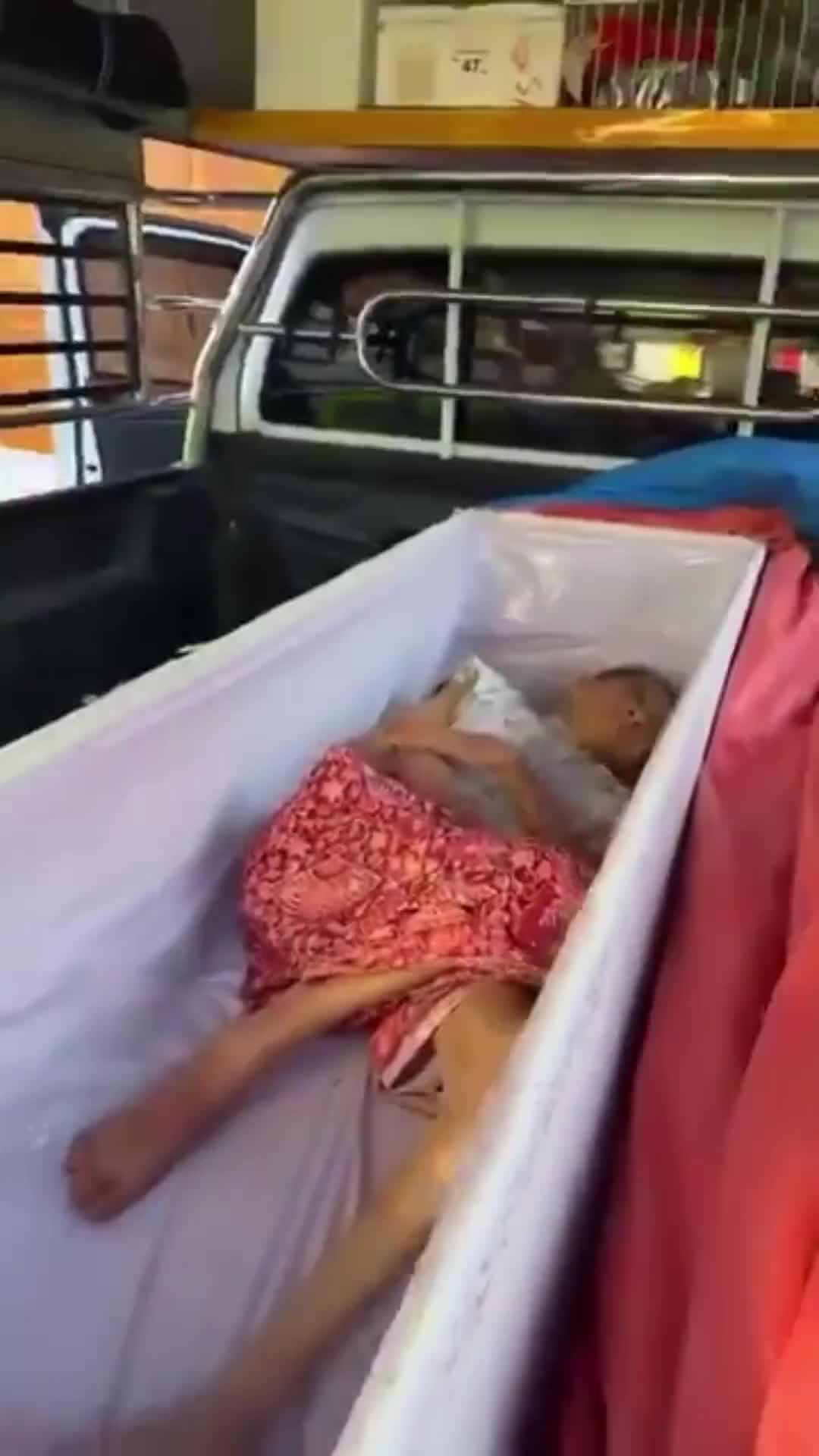 Пенсионерка в Таиланде неожиданно ожила перед кремацией