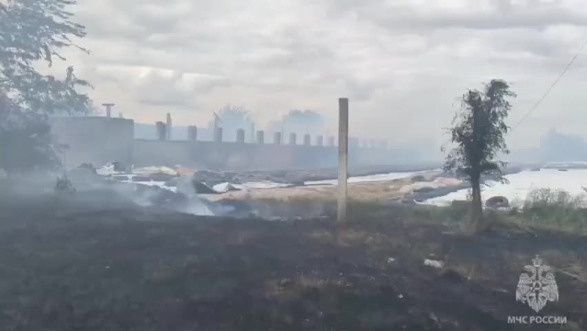 Пожар на складе в Джанкойском районе Крыма ликвидирован