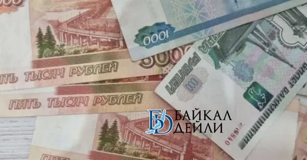 Эксперты обнародовали зарплаты медсестёр в Бурятии В среднем медсёстрам в ДФО готовы платить 67 600 рублей в месяц это на 20 или 11 400 рублей больше чем годом ранее Любопытно что самое скромное жалованье в регионах с наиболее высоким спросом Это Амурская область 60 000 Бурятия 59 200 и Забайкальский край 50 800