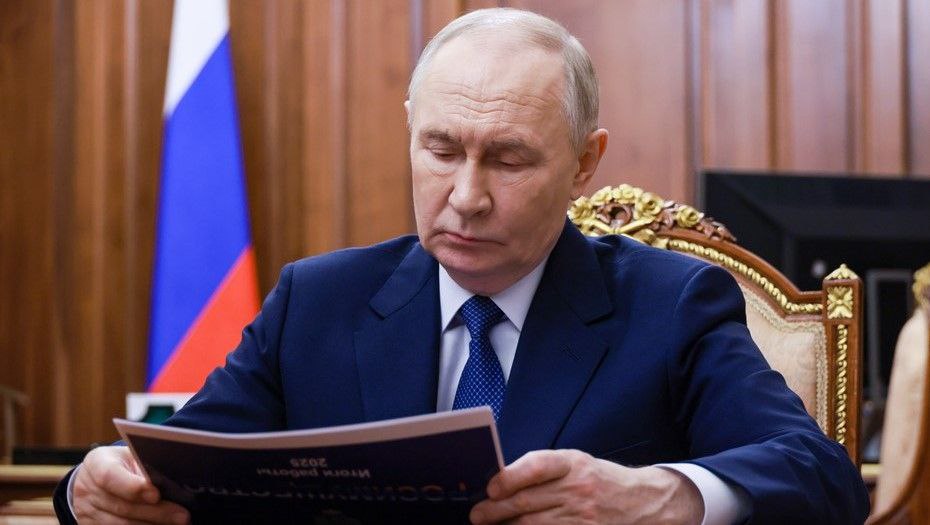 Путин подписал указ о назначении четырёх новых судей в Северной столице Наталья Кузнецова стала заместителем председателя Санкт Петербургского городского суда Василий Савин возглавил Приморский районный суд а Евгения Минина и Элина Плиско назначены судьями городского суда Объединённая пресс служба судов уже поздравила коллег и пожелала им здоровья и успехов Вячеслав Прокофьев ТАСС Подписаться на ДП в Telegram MAX