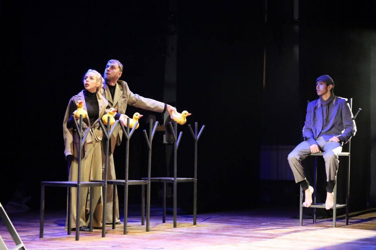 Ингушский государственный театр юного зрителя приглашает на спектакль Гадкий утенок По мотивам трогательной сказки Г Х Андерсена в постановке С Озерской История о маленьком утенке который пройдя через испытания и непонимание находит свою внутреннюю силу и уникальность Даты 10 и 11 ноября Время 12 00 Адрес г Назрань ул им А Тутаевой 44 Действует Пушкинская карта  Купить билеты можно по ссылке Подписывайтесь на нас в МАХ