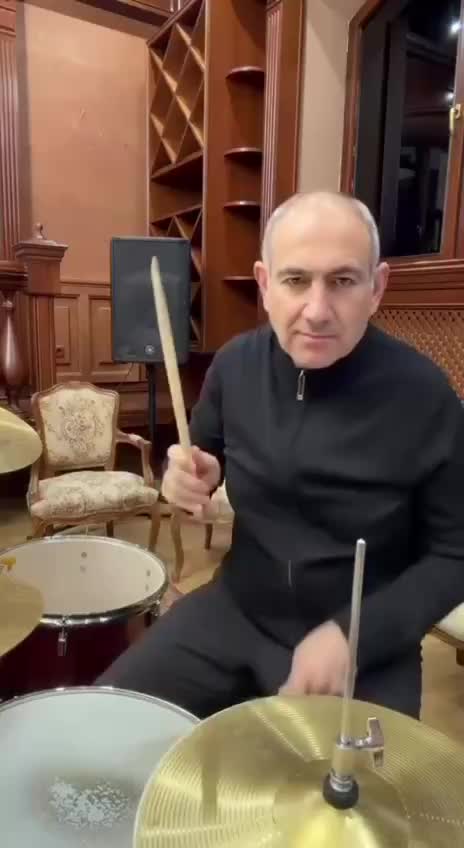 Премьер-министр Армении Никол Пашинян проведет дискотеку в Ереване