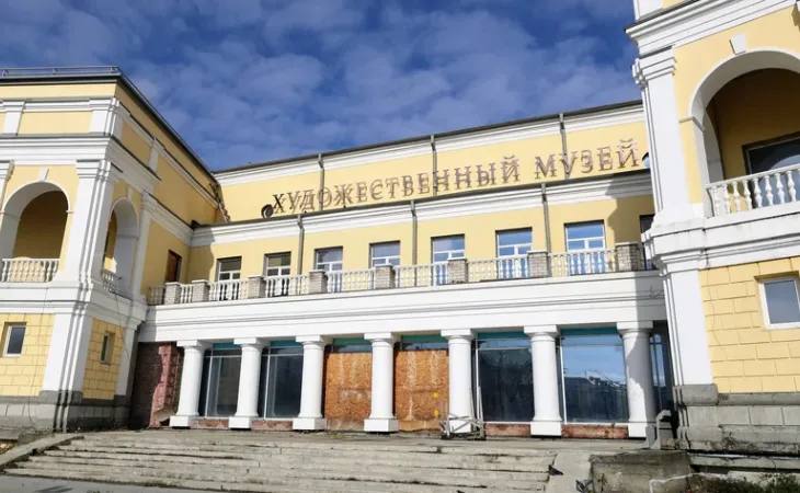 Музеи Алтайского края получат федеральные средства на обновление В 2026 году Каменский районный краеведческий музей и Государственный художественный музей Алтайского края получат 3 8 млн рублей из федерального бюджета на техническое оснащение в рамках национального проекта Семья В Каменском музее обновят экспозицию Каменцы в истории России расширят её площадь установят современные витрины интерактивный стол голографическую 3D пирамиду и тактильно звуковые таблички для людей с ограниченными возможностями В художественном музее появятся новые стеллажи для вертикального хранения картин вместительные драйверы и оборудование для сохранности коллекции медного литья из более чем 250 единиц Вся Сибирь Подписаться в Telegram Читать в MAX amic ru Екатерина Смолихина новости Алтайскийкрай