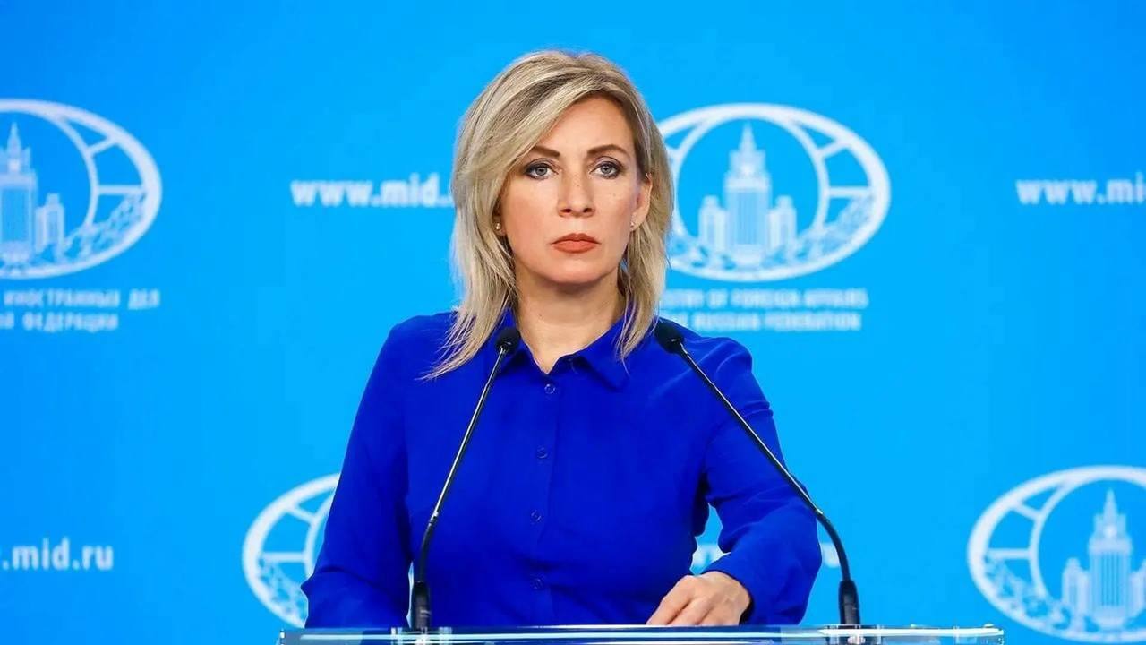 Захарова осудила власти Молдавии за раскачивание ситуации в стране  Официальный представитель МИД России Мария Захарова высказалась по поводу судебного процесса против главы Гагаузии Евгении Гуцул и грядущих выборов в парламент Молдавии. По словам дипломата, чем ближе 28 сентября, тем сильнее молдавские власти «закручивают гайки» и всё активнее пытаются уничтожить оппозицию:  «Происходит это под предлогом борьбы с выдуманной «российской пропагандой». А в центре этого политического фарса и беспредела – судебный процесс над законно избранной главой Гагаузии Евгенией Гуцул, которая с 9 апреля находится под домашним арестом».  Захарова предположила, что западных политиков устраивает ситуация в Молдавии и попрание демократии, что стало «отличительной чертой режима Санду».   Выборный