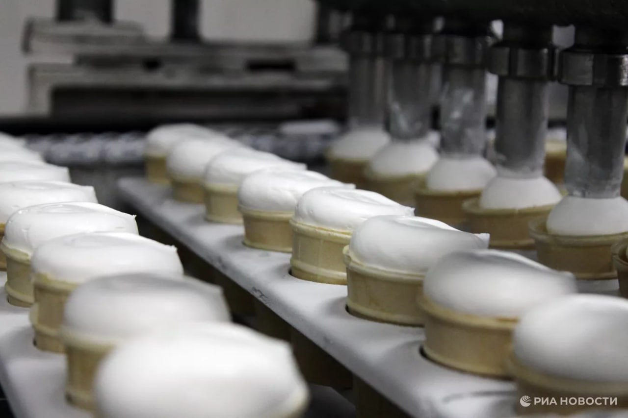 ЕС в 2025 м почти втрое нарастил закупки российского мороженого до 107 7 тыс подсчитало РИА Новости по данным Евростата Единственными покупателями российского мороженого стали Германия 75 6 тыс и Эстония 32 1 тыс Подписаться на РИА Новости экономика Все наши каналы