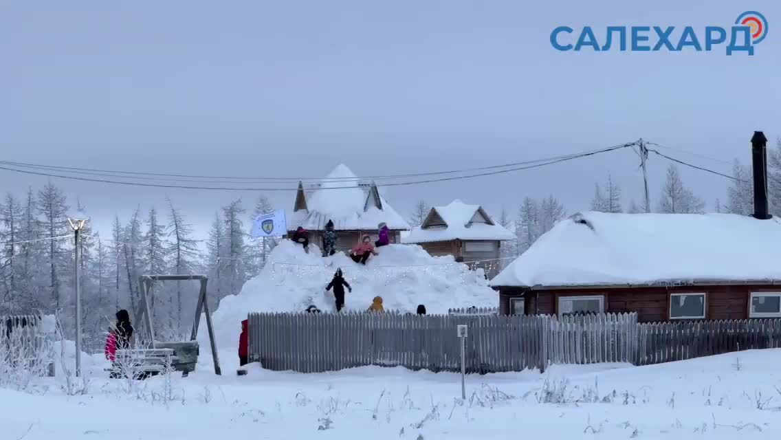 Мамы хоккеистов «Салавата Юлаева» поддержали команду на матче в Нижнекамске