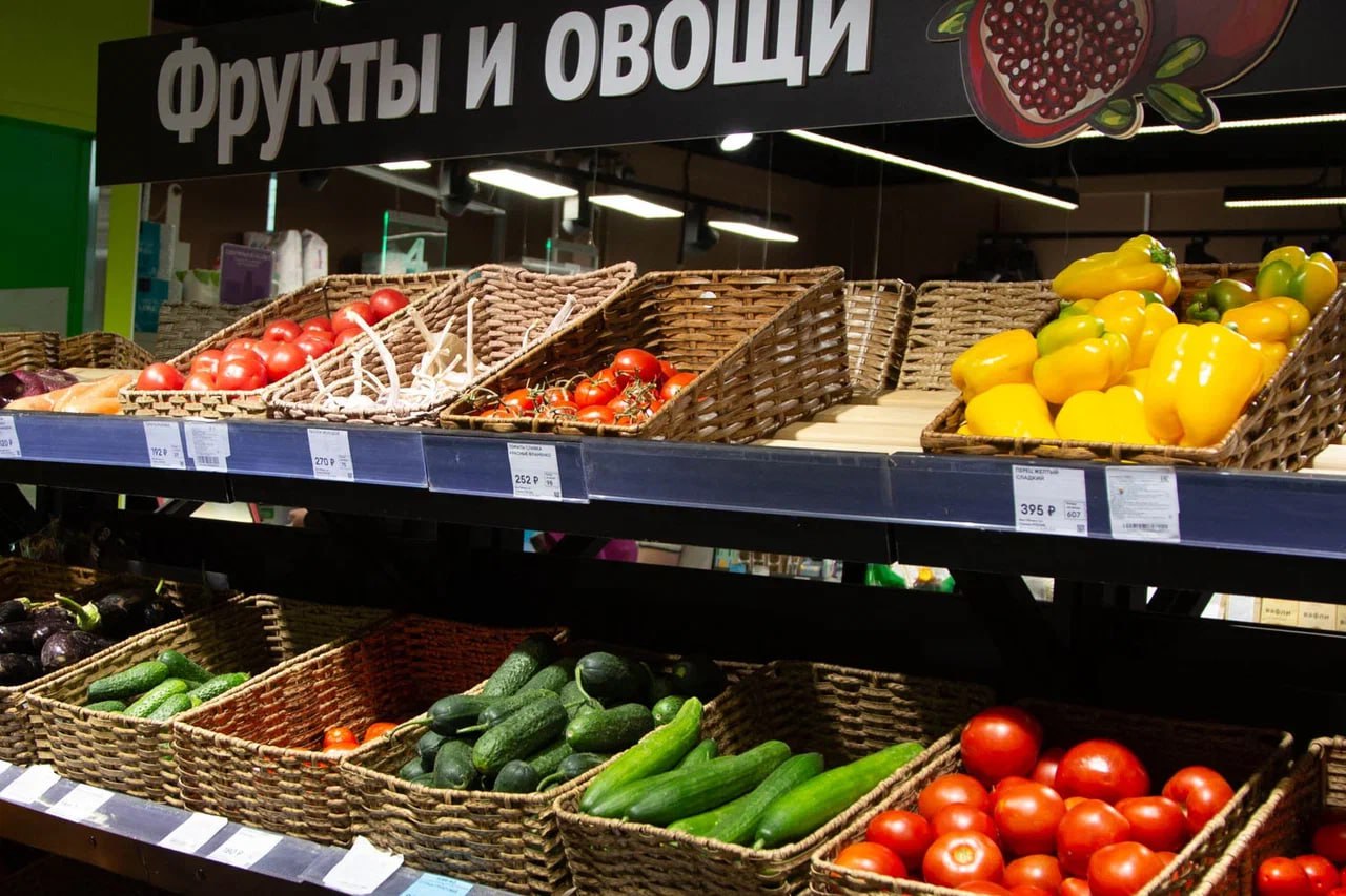 В России семье из четырех человек окрошка обойдется в 537 рублей Пока москвичи изнывают от 30-градусной жары аналитики ТМ «Пиканта» подсчитали, во сколько обойдется семье из четырех человек приготовление прохладительной окрошки в России. С результатами ознакомилось РИА Новости. Так, холодный суп обойдется россиянам в 537 рублей на четверых человек. Не менее популярный прохладительный свекольник обойдется в 227 рублей. Если отойти от русских традиций и приготовить европейское…