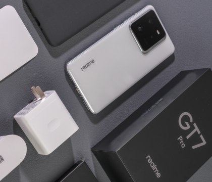 На коробке от realme GT7 Pro указан процессор Snapdragon 8 Gen 4 вместо Snapdragon 8 Elite  — Android Authority  Компания realme вовсю тизерит свой новый флагманский смартфон realme GT7 Pro, каждый день рассказывая о его преимуществах. Тем временем зарубежные СМИ уже получили доступ к устройству и начали готовить обзоры.  Читать далее