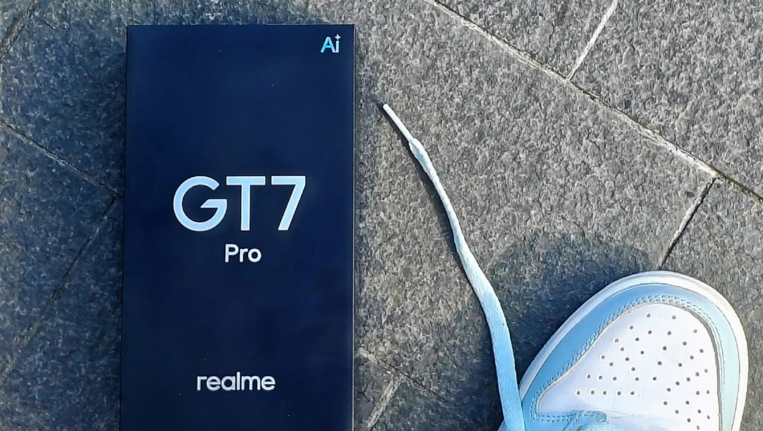 Больше 3 млн баллов  Такой результат показал в AnTuTu флагман realme GT 7 Pro с новым процессором Snapdragon 8 Elite. iPhone 16 Pro Max набирает в этом бенчмарке почти в два раза меньше.  rozetked.me/news/35750