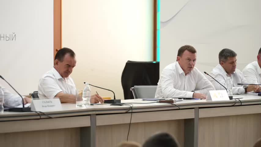 Губернатор Кондратьев требует решения проблемы энергоснабжения в Краснодарском крае