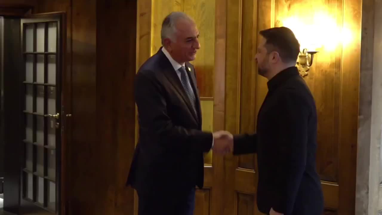 Зеленский поддержал иранский народ на встрече с Резой Пехлеви в Мюнхене
