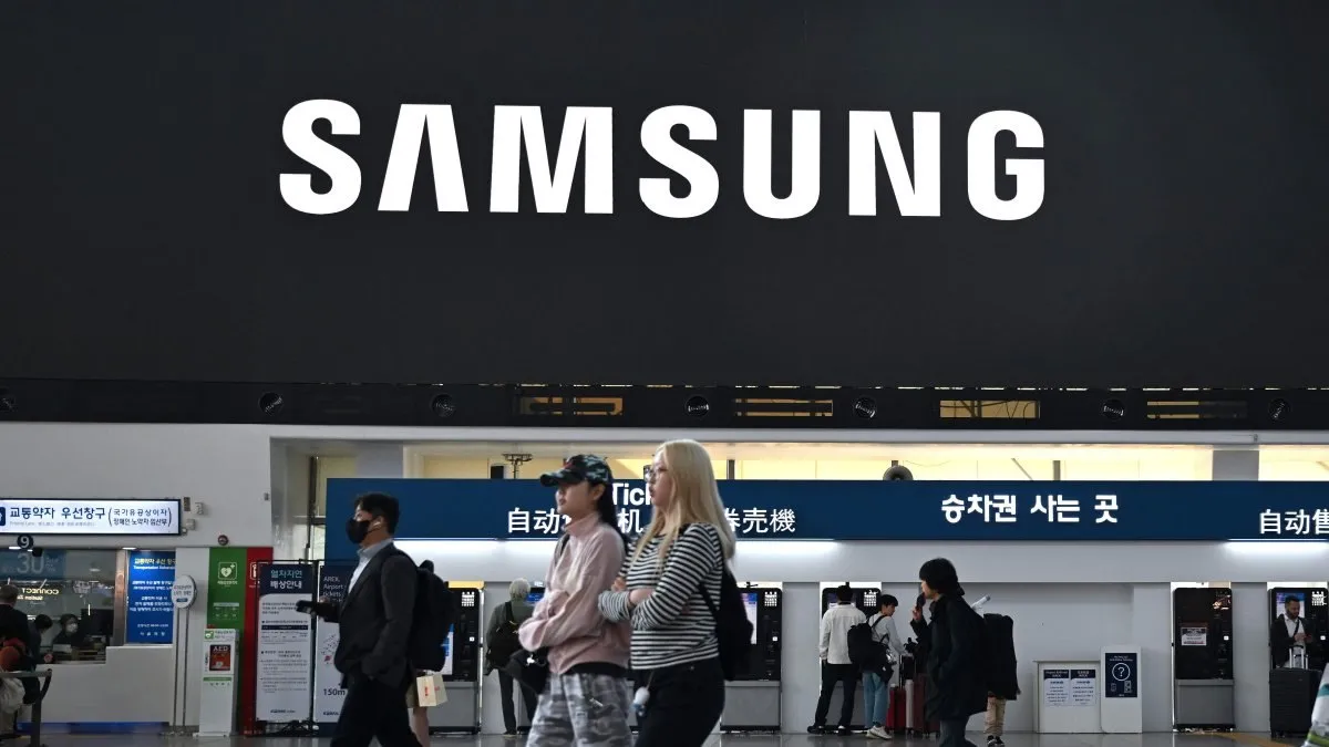 Samsung и турецкий рынок электроники Южнокорейский технологический гигант Samsung опубликовал рекордную квартальную прибыль благодаря 49 кратному росту доходов от производства чипов Компания однако предупредила о возможных рисках Samsung остаётся одним из крупнейших игроков на турецком рынке бытовой электроники и смартфонов Рост производства чипов может положительно отразиться на ценах и доступности техники для турецких потребителей Стамбульский волк Про Турцию простыми словами istanbul wolf