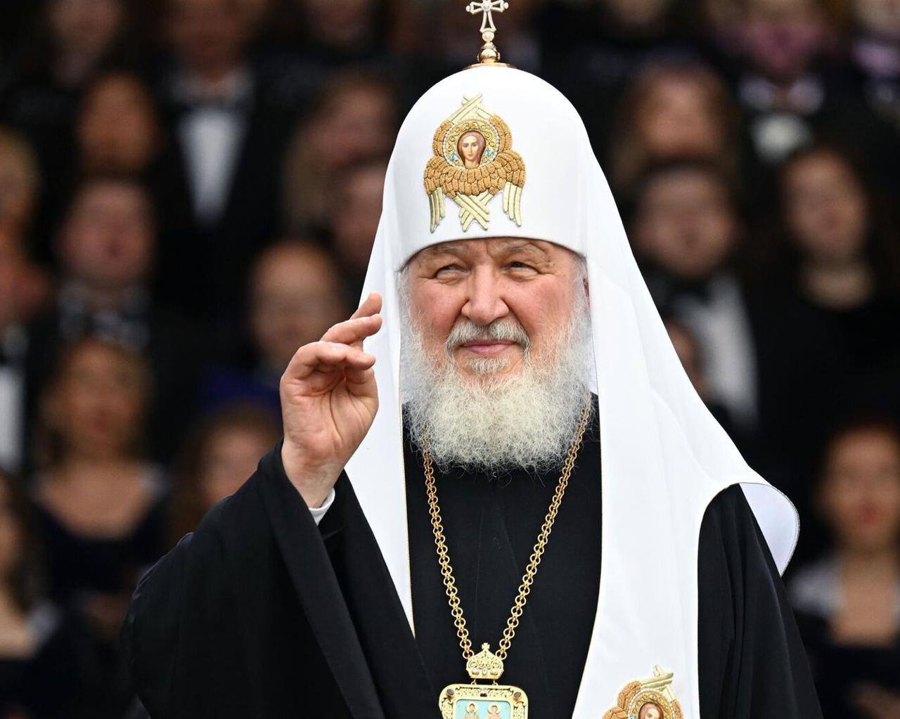 Патриарх Московский и всея Руси Кирилл: Мы потеряем Россию, если не справимся с мигрантами   "Ситуация с мигрантами, которые не владеют русским и не уважают обычаи страны, стала хуже за последний год.  Если тенденция сохранится, мы потеряем себя, потеряем Россию" — отметил Патриарх.  Инцидент Воронеж  Хотите чем-то поделиться? Присылайте фото и видео в наш бот-предложку. Лучшее опубликуем!