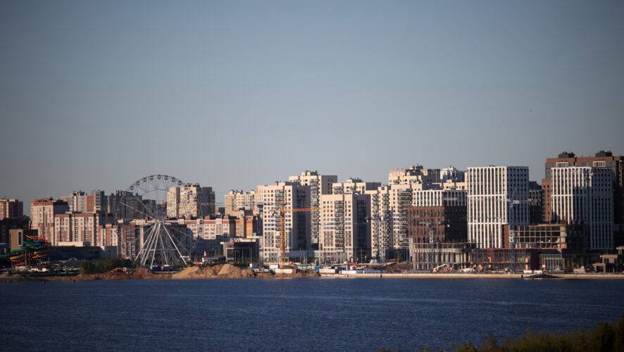 Бронь на посуточное жилье за год выросла на треть в Татарстане Республика уверенно вошла в пятерку самых популярных регионов России для аренды жилья на короткий срок Согласно данным рынка республика занимает 4 место по объему бронирований а спрос на посуточные квартиры здесь за год вырос на треть О том сколько сейчас стоит снять жилье в Казани чего ждать от новогоднего ажиотажа и почему риелторы считают рынок стабильным в материале KazanFirst в бот