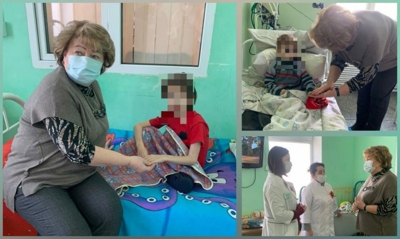 Морила голодом и избивала: мать осудили за жестокость к детям на Ставрополье Суд установил, что с декабря 2024 года по январь 2025-го в селе Безопасном женщина допускала физическое и психическое насилие над тремя детьми. Кроме того, она лишала их еды и воды. Сестра осужденной обнаружила своего 4-летнего племянника в тяжёлом состоянии и вызвала скорую. У мальчика зафиксировали множественные гематомы, ссадины и раны. Детей изъяли и поместили в медучреждение. После лечения детей забрал отец, который живет в другом регионе. Суд приговорил 27-летнюю мать к 3 годам колонии общего режима. Stavropol.Media Прислать новость
