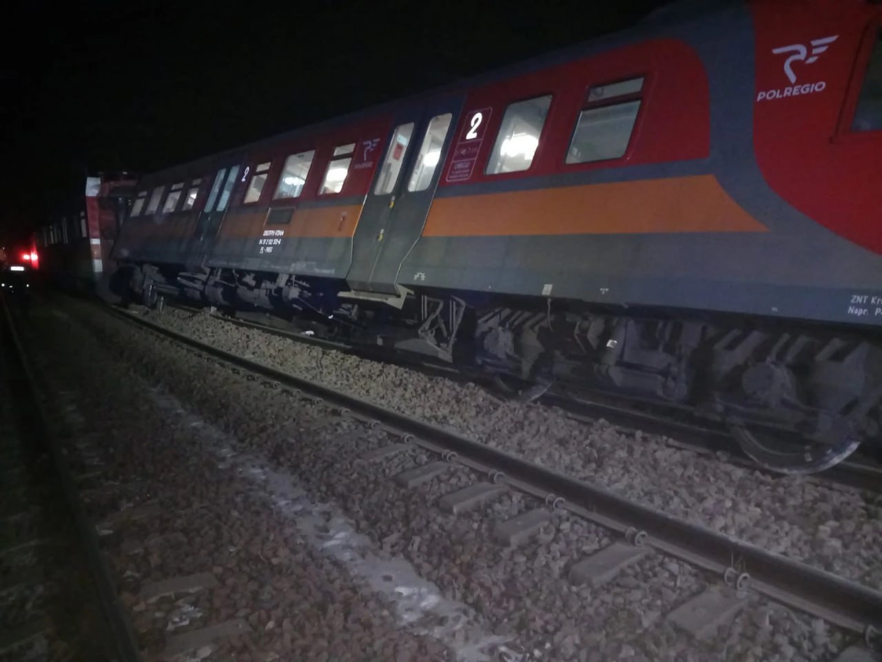 Еще один поезд сошел с путей в Европе На этот раз в Польше Пострадавших нет Причиной называют лопнувшие из за мороза рельсы Наш канал в MAX