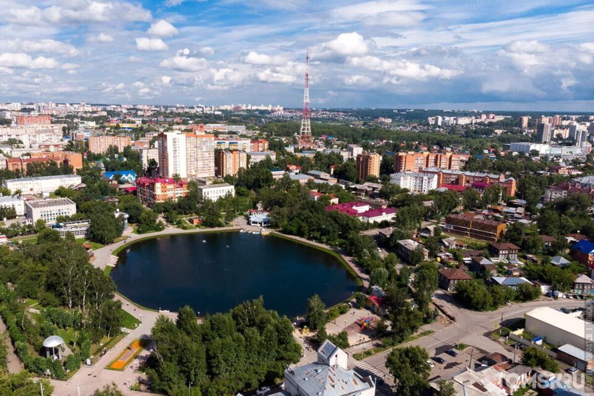 Подрядчик по благоустройству парка у Белого озера в Томске не справился с работами Об этом заявил губернатор Томской области Он отметил что работы велись медленно и некачественно Для завершения проекта который является частью нацпроекта уже найден новый субподрядчик Полное обновление парка планируют закончить через 2 3 года а в 2025 м на часть работ выделили 71 5 млн рублей Подписаться Регион 70   Прислать новость