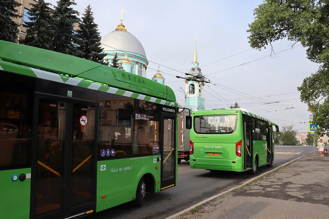 Тем временем, Курск вошел в тройку российских городов с лучшим транспортом и транспортной инфраструктурой. Рейтинг озвучен заместителем председателя Общественного совета при Минтрансе России, членом Комиссии Госсовета по направлению «Эффективная транспортная система»   На первом месте в рейтинге Пермь, на втором Челябинск. После Курска идут Нижний Новгород, Кострома, Краснодар, Ярославль, Астрахань, Сыктывкар и Новокузнецк. Москва и Питер не оценивались, они вне рейтингов.  Согласны с результатом? Привыкли к новой транспортной системе?  Курская аномалия