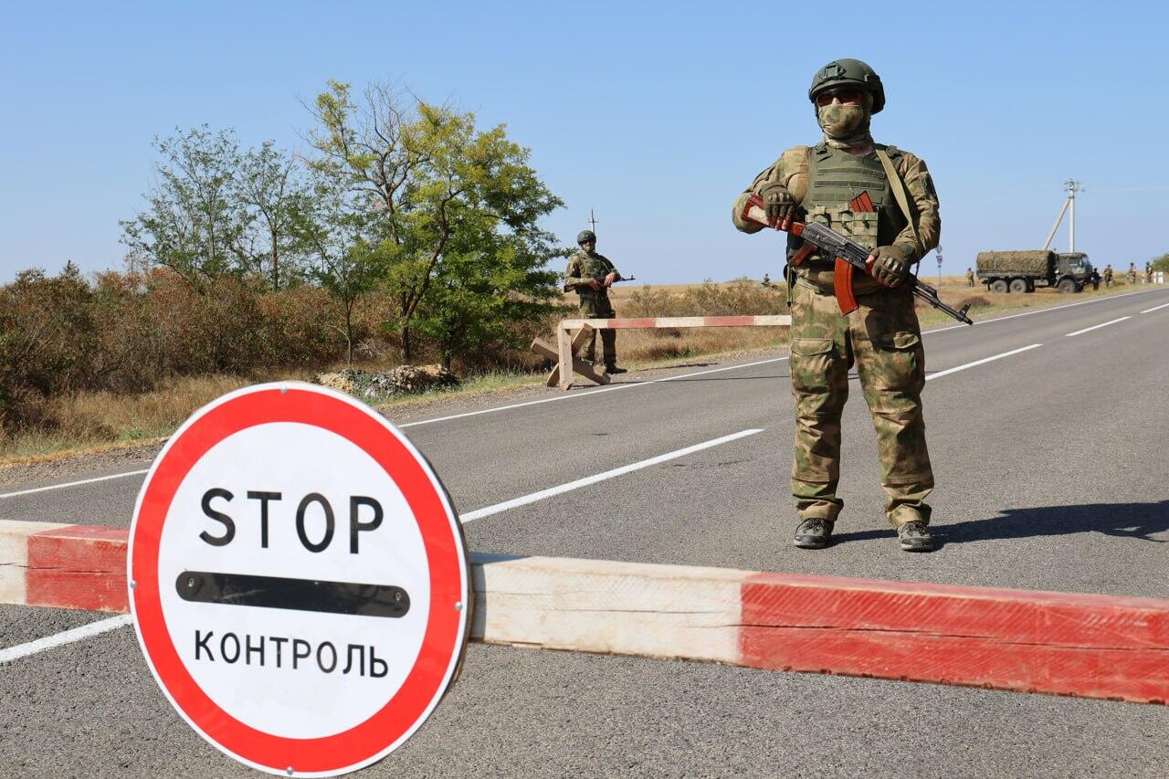 В Джанкойском районе завтра пройдут учения по антитеррору Тренировки проведут 24 октября в селе Победное Об этом сообщает глава районной администрации Инна Федоренко Движение будет ограничено по улицам Котвицкого Житомирская Ленина Победы и Первомайская 0 Подписаться на РИА Новости Крым в Telegram MAX VK