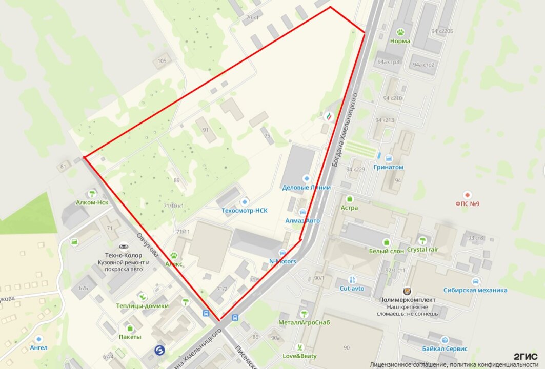 На сайте мэрии города Новосибирска опубликовано постановление согласно которому по инициативе ООО СЗ СОЮЗ ИНВЕСТ будет разработан проект межевания территории расположенной в Калининском районе Речь идет об участке площадью более 20 гектаров в районе улиц Богдана Хмельницкого и Овчукова Согласно документу на этом участке планируется возведение многоэтажных жилых домов высотой от 9 до 30 этажей Ключевой этап который начался сейчас разработка проекта межевания территории Этот документ отразит существующие границы земельных участков и объекты капитального строительства а также определит как будут разделена территория под будущие дома где пройдут границы и дороги Подробнее по ссылке