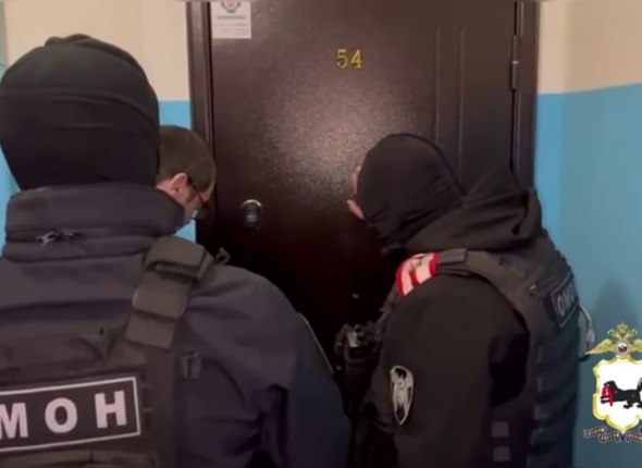 Появились подробности хищения денег и взяток гендиректоров ДСИО в Приангарье Руководители Дорожной службы региона и ее дочернего сообщества совершили преступления в 2022 2024 годах ВИДЕО Читать подробнее на сайте