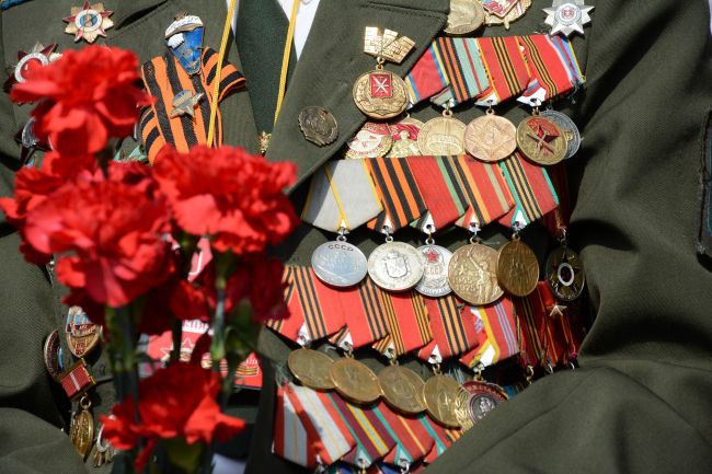 Большинство туляков готовятся смотреть трансляцию парада Победы Опрос среди экономически активных жителей города Тулы провел сервис по поиску высокооплачиваемой работы SuperJob. Подробнее Подписаться