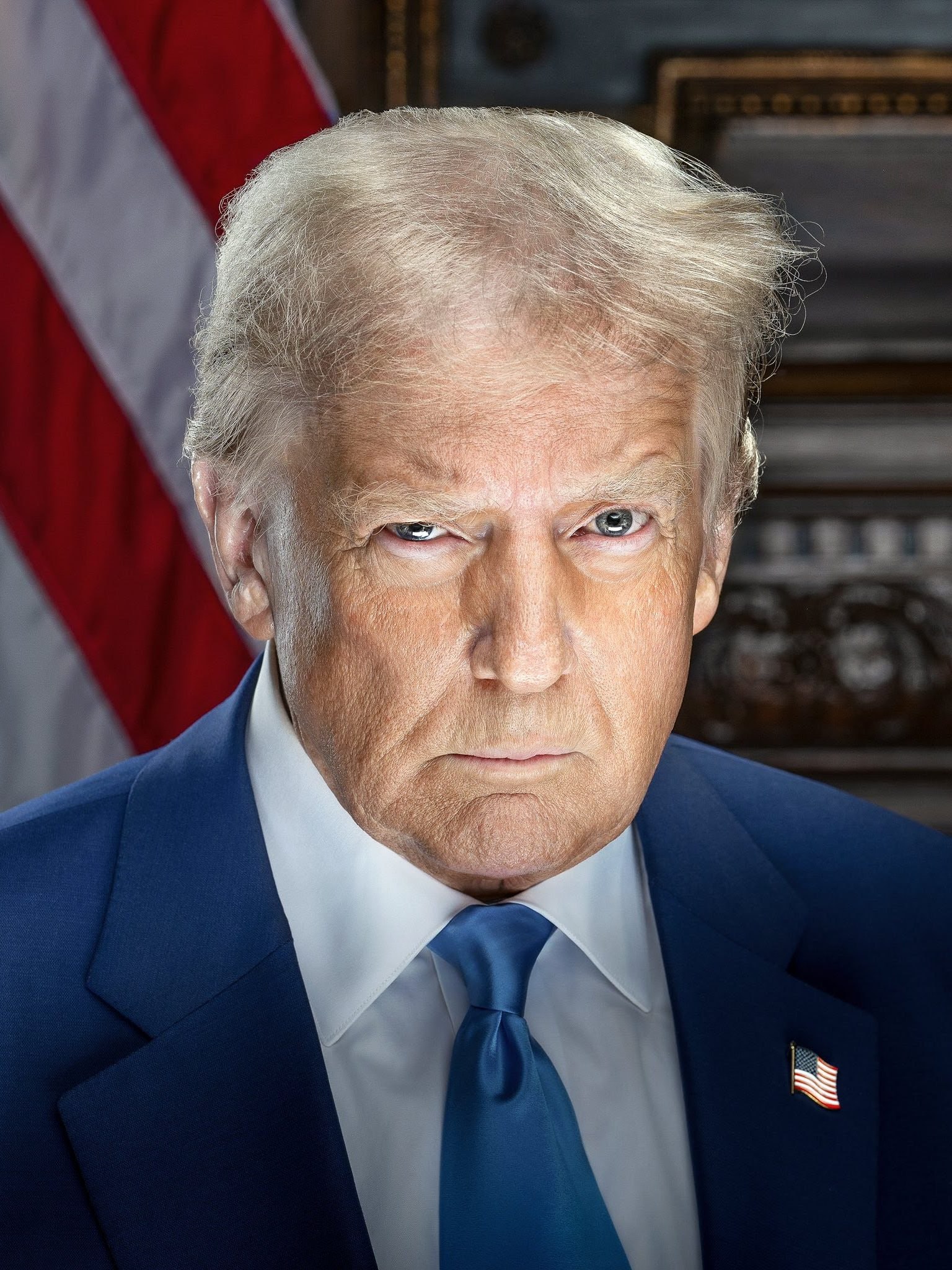 Белый дом показал новый официальный портрет Дональда Трампа Старый портрет – 3 фото. #политика Больше новостей США здесь. Подписывайся!