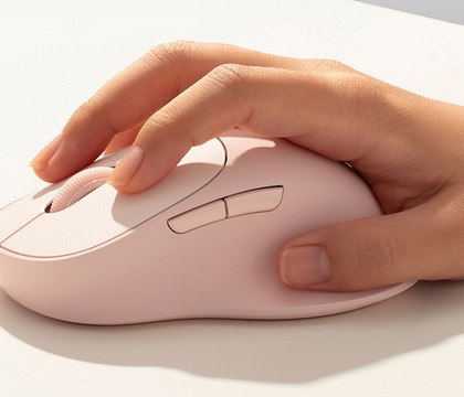 Xiaomi анонсировала беспроводную мышь Wireless Mouse 3 Comfort Edition за 15 долларов Китайский технологический гигант Xiaomi готовит к запуску новую доступную мышь Wireless Mouse 3 Color Comfort Edition Манипулятор поступит в продажу 24 сентября по цене 109 юаней около 15 долларов В линейке будут представлены черная белая розовая и голубая модели