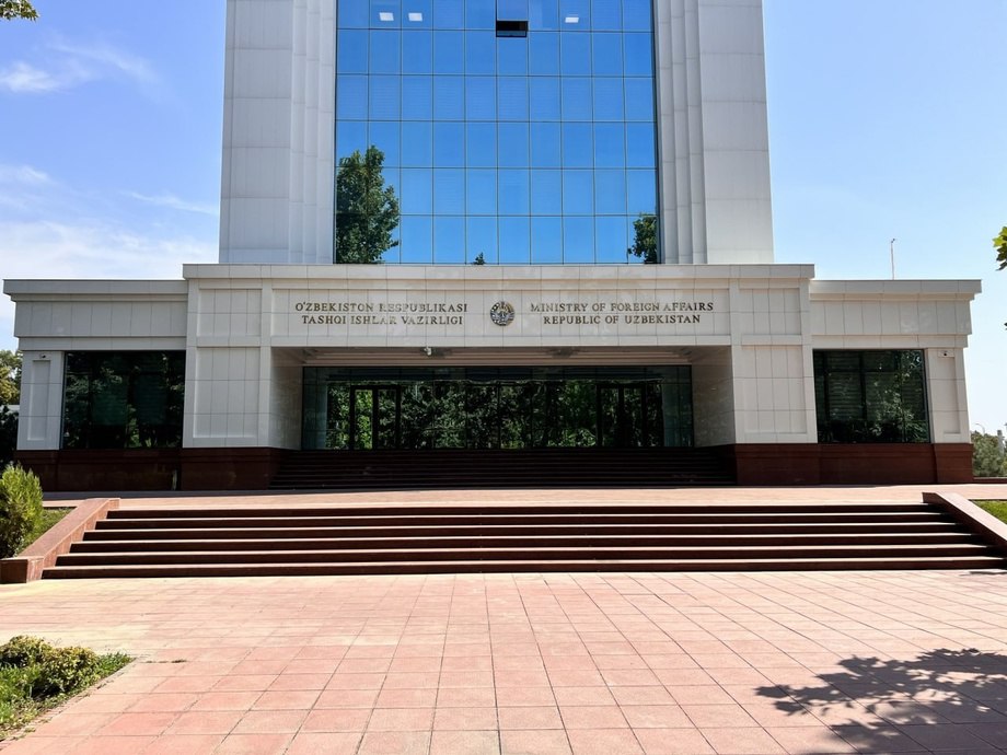 МИД Узбекистана подтвердил гибель студента в Болгарии  Министерство иностранных дел Узбекистана подтвердило гибель 22-летнего студента, утонувшего в болгарском городе Созополь. В ведомстве выразили глубокие соболезнования его родным и сообщили, что предпринимаются все необходимые шаги для репатриации тела на родину.       Официальные страницы Kun.uz  Telegram   Facebook   Instagram   Youtube