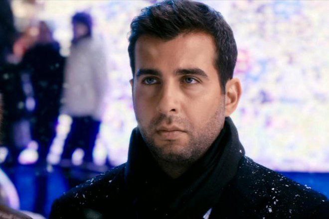 К другим новостям Почему то именно The New York Times сообщает что некие видные россияне обращались к Владимиру Путину с просьбой реабилитировать Ивана Урганта По словам источников издания глава государства отреагировал на это негативно Песков прокомментировал так мне об этом ничего не известно По сведениям NYT знакомые Урганта утверждают что артист надеется вернуться на российское телевидение Что мы ему пожелаем Подпишись RogandarNEWs мы в MAX