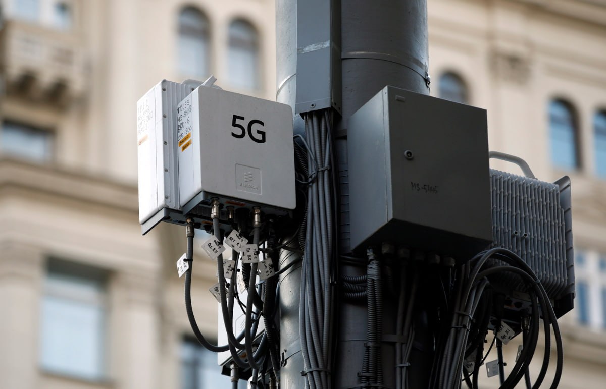 Запуск 5G в Москве обойдётся операторам в ₽100–106 млрд МТС, Билайн, Мегафон и Т2 заявили: Для 5G частот нужно на 50% больше базовых станций — так, каждому оператору придётся установить свыше 22.000 штук Срок окупаемости — от 20 до 30 лет // Кажется, эра дешёвого интернета уходит...