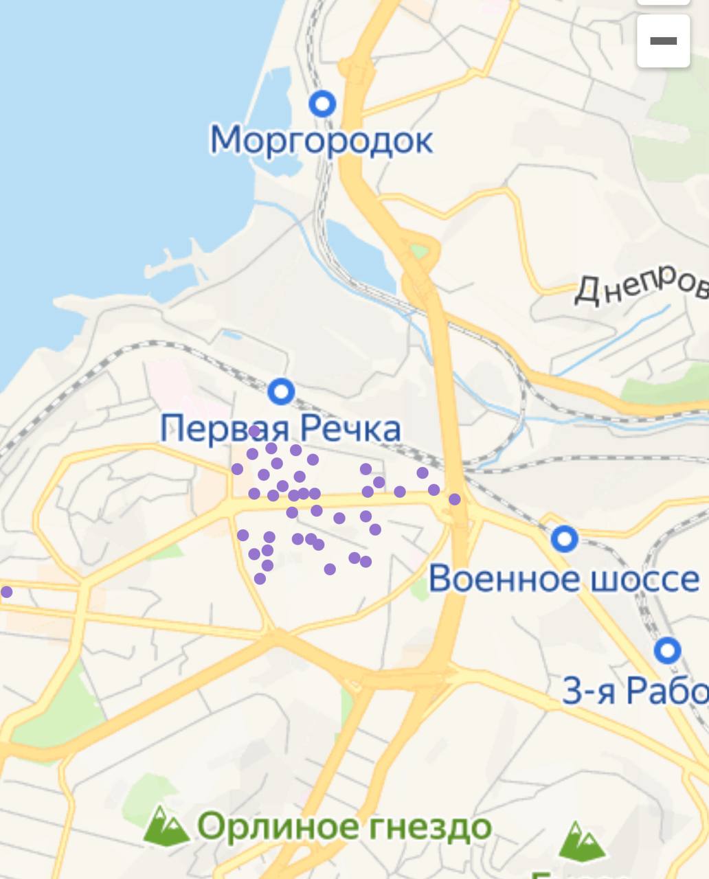 Первая речка опять, как и вчера, сидит без света из-за аварии.   Как рассказали специалисты Владивостокского предприятия электрических сетей, аварийные бригады уже проводят комплекс оперативных работ по восстановлению электроснабжения. Задействована спецтехника и бригада энергетиков. По информации ЕДДС, работы будут завершены ориентировочно к 13:20.  Всего во Владивостоке сейчас нет электроснабжения по сотне адресов.   Часть домов отключены из-за аварии, часть - планово: с 9 до 16.
