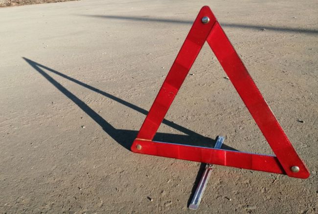 В Орле после столкновения двух маршруток пострадали четыре человека Авария произошла вечером 6 июня на Комсомольской улице. Водитель маршрутки ПАЗ выехал на встречку и столкнулся с другим пассажирским автобусом — ГАЗ. ↗ Прислать новость Подписаться