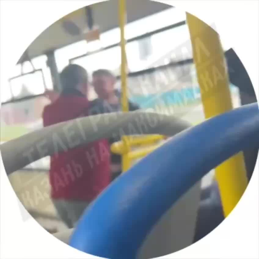 Драка в ТЦ «Хорошо!» между посетителями и охраной