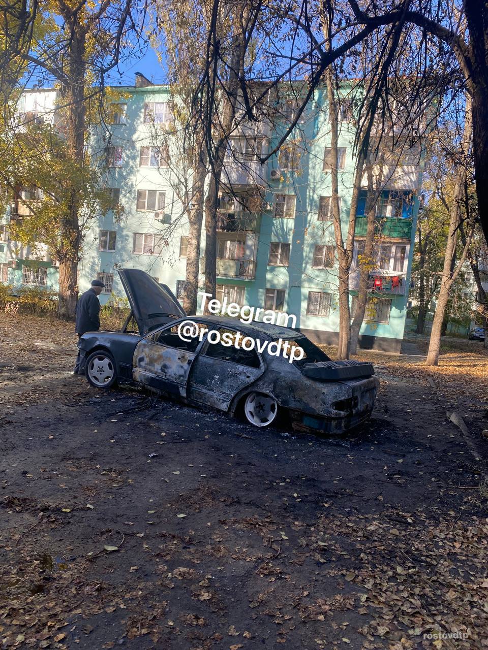 Автомобиль сгорел этим днем в Александровке  Причина возгорания неизвестна. О пострадавших не сообщалось.