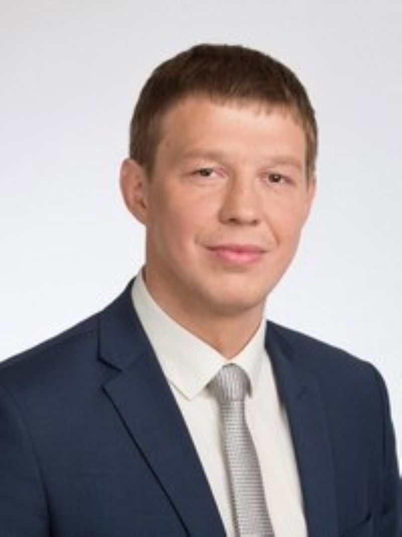 Дзюдоист Иван Нифонтов стал зампредом правительства - министром спорта Ставрополья Нифонтов стоял у руля алтайского спорта с ноября 2023 года, до этого был депутатом местного законодательного собрания. Родился 5 июня 1987 года в Павлодаре Казахстан . В 2015 году окончил рязанский филиал Московского университета МВД по юридической специальности. Ранее получил профессию физрука в Алтайской педагогической академии. В его послужном списке ещё одно высшее образование – РАНХиГС, где он стал магистром государственного и муниципального управления. Имеет звание «Лучший дзюдоист Европы 2009 года», бронзовый призёр Олимпиады в Лондоне 2012 года, чемпион мира и Европы. Женат, воспитывает четверых детей. Stavropol.Media Прислать новость