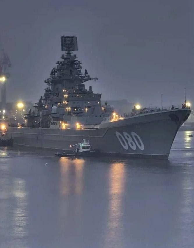 ТАРК «Адмирал Нахимов» проекта 1144.2М для ВМФ РФ после завершения ремонта и глубокой модернизации, был отбуксирован на стенд СБР  стенд безобмоточного размагничивания .  А концу года крейсер должен выйти на ходовые испытания.  Русский Патриот  Подпишись