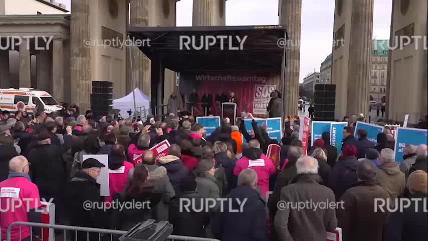 Предприниматели Германии протестуют против экономической политики у Бранденбургских ворот