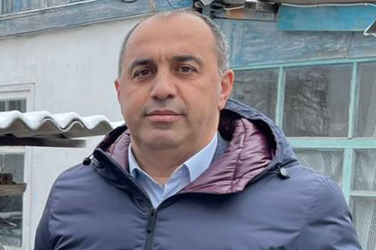 Задержан мэр Крымска Янис Будагов Об этом пишут СМИ со ссылкой на свои источники в правоохранительных органах Сами правоохранительные органы пока от комментариев воздерживаются Буданов доставлен из Крымска в Краснодар Нельзя исключать что в ближайшее время он вернется на свое рабочее песто в Крымск Янису Будагову 48 лет До назначения мэром Крымска он работал в сельской администрации в должности заместителя главы а в 2009 году стал главой администрации села Киевского В 2022 году Будагов стал главой Крымска Этой осенью напомним арестовали главу Крымского района Сергея Леся по подозрению в хищении государственных участков на сумму 2 млрд рублей   свои фото видео и истории присылайте нашему боту prostokrd bot Подпишись на наш канал в Telegram MAX