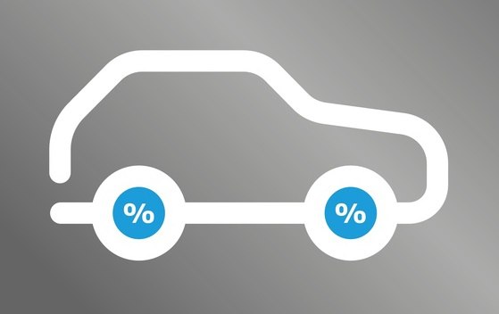Льготное автокредитование минус Москвич 3 и Tenet T4 Минпромторг пересмотрел условия программы льготного автокредитования из нее в 2026 году вылетели бензиновые Москвич 3 и Tenet T4 а остались только модели Лада УАЗ и ГАЗ Автомобили Solaris тоже не упоминаются ЧТО ИЗМЕНИЛИ По сути поменяли только требования по локализации чтобы остаться в программе теперь автомобиль должен набирать 2500 баллов При цене не выше 2 млн рублей Москвич 3 включили в список в начале 2025 года когда требовалось всего лишь 2000 баллов локализации А кроссовер Tenet T4 был включен в список льготников в октябре 2025 года И ЭЛЕКТРИЧКИ При этом в программе льготного автокредитования для всех категорий заёмщиков остаются электромобили и последовательные гибриды произведённые на территории Российской Федерации Их продают со скидкой 35 но не более 925 тысяч рублей Evolute i JET Evolute i JOY Evolute i VAN Evolute i SKY Evolute i SPACE Voyah Dream Voyah Free Voyah Passion Москвич 3е Амберавто А5 Eonyx ЛЬГОТНЫЙ ЛИЗИНГ Программа льготного лизинга распространяется на все ранее действовавшие категории транспортных средств легковые лёгкие коммерческие и грузовые автомобили с ДВС набирающие не менее 2500 баллов за локализацию электромобили и последовательные гибриды отечественного производства высокоавтоматизированные транспортные средства пассажирский транспорт в том числе туристические автобусы скидка на которые достигает 2 млн рублей