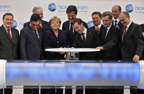 Мораторий на банкротство Nord Stream 2 AG прекращен. Началось банкротство оператора Северного потока-2 Суд швейцарского кантона Цуг утвердил соглашение об урегулировании задолженности оператора Северного потока-2 компании Nord Stream 2 AG, после чего мораторий на банкротство указанной организации был прекращен, следует из отчетности Газпрома по МСФО. 9 января суд в Швейцарии продлил окончательный мораторий на банкротство Nord Stream 2 AG до 9 мая. После этого в течение 60 дней компания должна была полностью выплатить долги всем мелким кредиторам и предоставить суду соответствующие платежные документы. YouTube sponsr.ru
