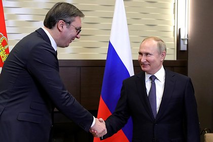 Вучич заявил о планах встретиться с Путиным 9 мая  Президент Сербии Александр Вучич заявил, что 9 мая планирует обсудить с российским лидером Владимиром Путиным поставки газа и нефтяную промышленность. Своими планами политик поделился на встрече со сторонниками, его слова приводит РИА Новости. «Если 9-го [мая там] буду, может случиться, что 9-го вечером у меня встреча с Путиным, обо всем: и о газе, нефти и обо всем остальном», — поделился Вучич. Ранее Вучич сообщил о планах принять участие в торжественных мероприятиях по случаю Дня Победы в Москве 9 мая. При этом он признался, что подвергается давлению из-за предстоящей поездки. «Мне кажется, что небо вот-вот рухнет мне на голову», — отметил сербский лидер.