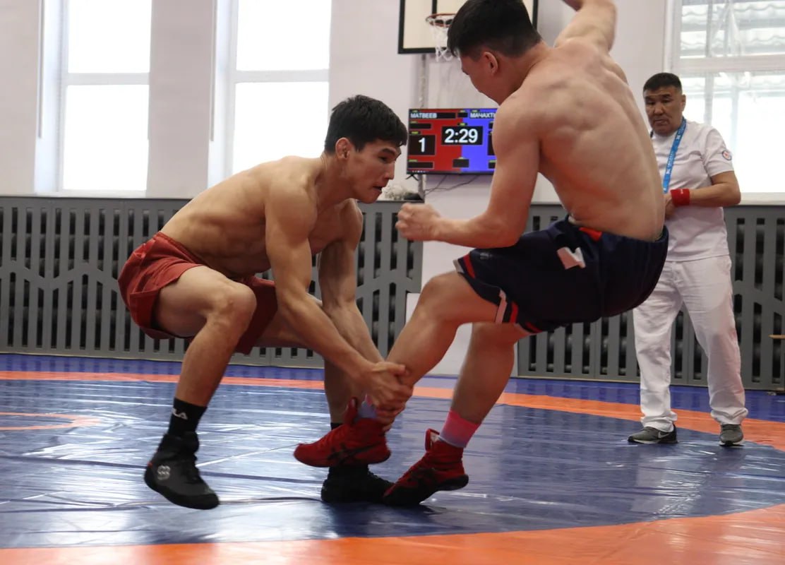 Якутский хапсагай включён в программу Всемирных игр кочевников Хапсагай включен в программу Всемирных игр кочевников которые пройдут с 31 августа по 6 сентября 2026 года в Кыргызстане Планируется что в масштабных соревнованиях примут участие около 4 тысяч спортсменов из 90 стран Напомним работа в развитию национальных видов спорта в республике проводится во исполнение целей и задач государственной программы Спорт России инициированной Президентом страны Владимиром Путиным Фото sakha gov ru yk24 ru в MAX Telegram ВК VK Видео