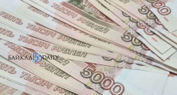 Улан-удэнец отдал более полумиллиона рублей на «инвестиции». «Менеджер инвестиционной компании» убедил его открыть «дивидендный счёт». Следующим шагом мошенники попросили мужчину включить демонстрацию рабочего экрана телефона по видеосвязи и установить специальное приложение для «работы с торгами». Под диктовку лжеменеджера, который наблюдал за всеми действиями через демонстрацию экрана, мужчина открыл виртуальную карту в стороннем приложении. Он перевел на неё, а затем на счёт в «инвестиционном приложении» деньги 539 тысяч рублей 